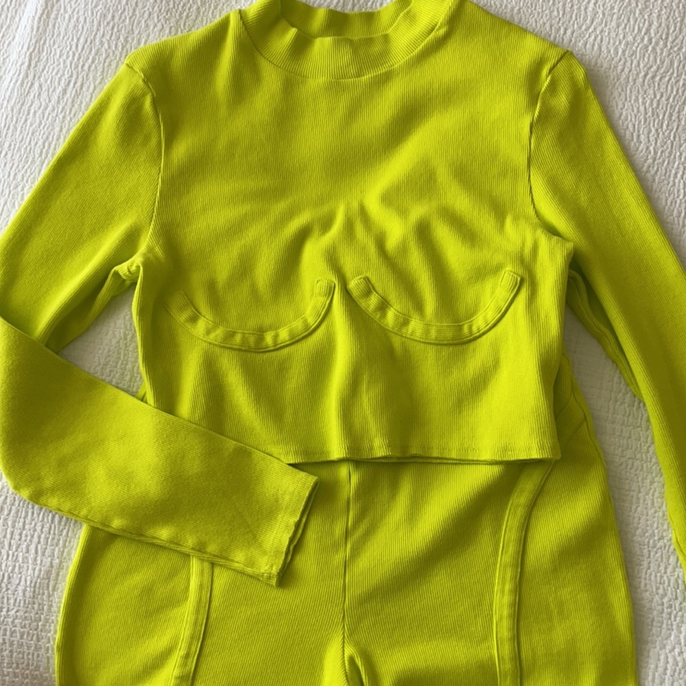 FashionNova “Future Is Now Babe” Capri Set